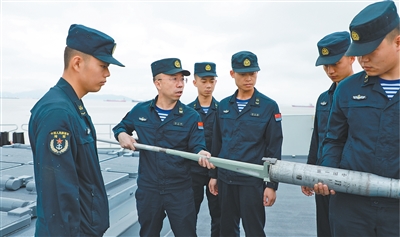 恒财网配资 最美新时代革命军人风采｜精武强能向深蓝